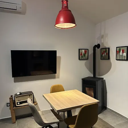 Urban Apartment *